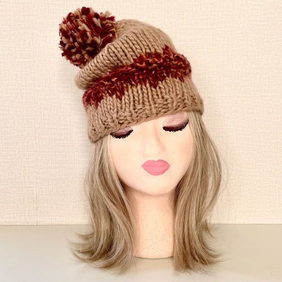 LOF Ladies Knit Ski Hat Beanie Winter Cap Big Yarn Pom Pom At Center Top… - Picture 1 of 6
